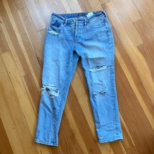 Low rise boyfriend jeans